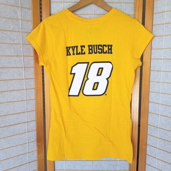 Peanut M&M's Fitted T-Shirt Authentic Nascar Yellow Size Medium Kyle Busch #18 - Picture 8 of 8